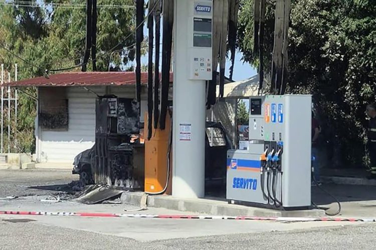 immagine del benzinaio dove sono stai trovati i braccianti uccisi ad Amendolara