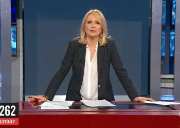 Federica Sciarelli conduce Chi l'ha Visto? in studio Rai
