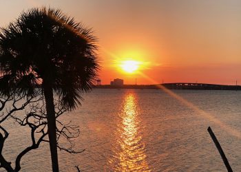 daylenc22-sunset-4389737_1280.jpg