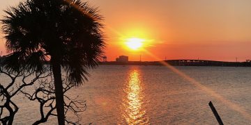 daylenc22-sunset-4389737_1280.jpg