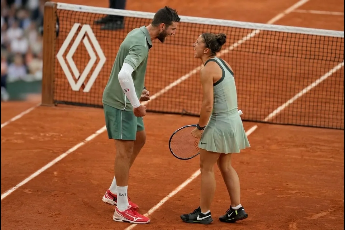Roland Garros | Mirra Andreeva vola in finale al Roland Garros, supera Kostyuk 6-1 6-3