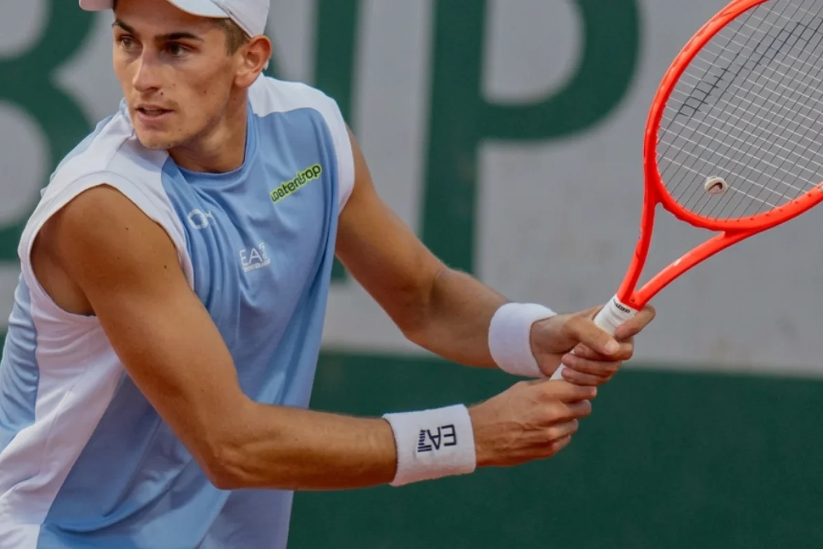 Arnaldi si ritira per un virus: Cobolli accede in finale al Roland Garros, affronterà Zverev