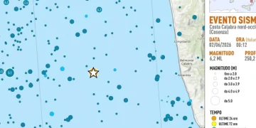 Mappa INGV mostra terremoto magnitudo 6.2 largo costa calabra
