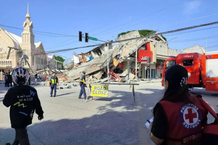 Mappa terremoto Filippine, danni ed edifici crollati, operatore Croce Rossa