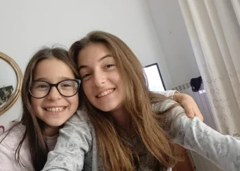 selfie delle due sorelle scomparse in Abruzzo