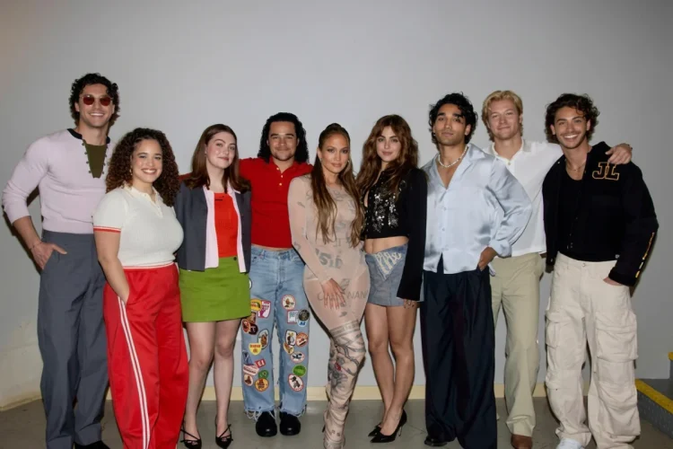 J.Lo a sorpresa all'Obsessed Fest: lancia il nuovo singolo e balla "On the Floor