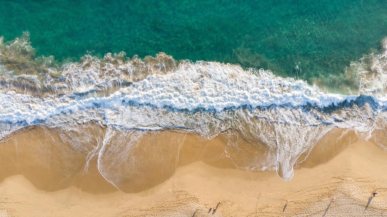 kinenriquez-beach-4426246_1280.jpg