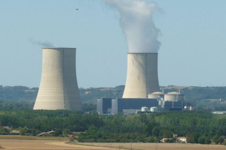 Reattori della centrale nucleare di Golfech | Centrale nucleare fermata dal caldo, la Francia alle prese con una sfida inattesa