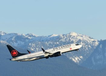 Un aereo della flotta Air Canada in volo. Uno scandalo ha recentemente colpito la compagnia