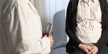 Donna incinta in ospedale. Scandalo maternità Nottingham