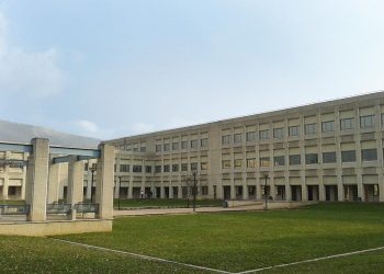 esterno delle sede della facoltà di Ingegneria dell'Università di Brescia (unibs)