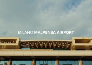 Malpensa, arrestati 3 addetti: rubavano beni di lusso dai bagagli, sequestro da 330mila euro