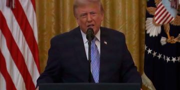 Trump nel discorso alla Nazione: "Le elezioni Usa sono a rischio brogli, la Cina ha rubato dati"