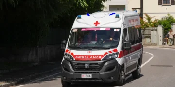 Ambulanza strada statale