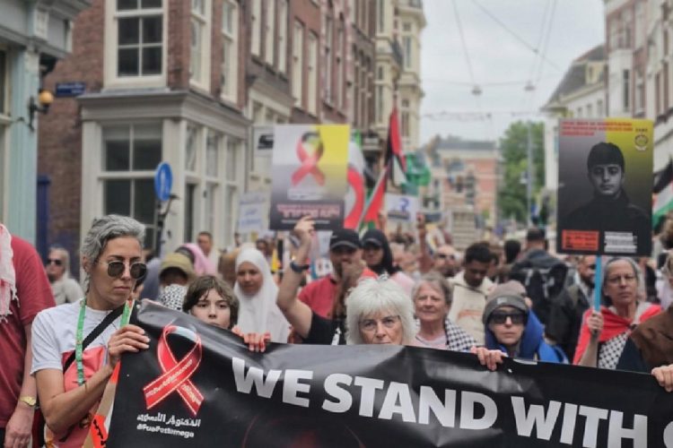 Manifestazione contro i prigionieri politici a Gaza tra cui Hussam Abu Safiya