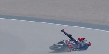 Bezzecchi si frattura la clavicola in Germania: operazione in Italia per il pilota Aprilia