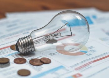 Europa, stratefgia per abbassare le bollette elettriche