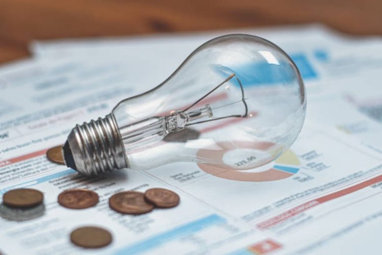 Europa, stratefgia per abbassare le bollette elettriche
