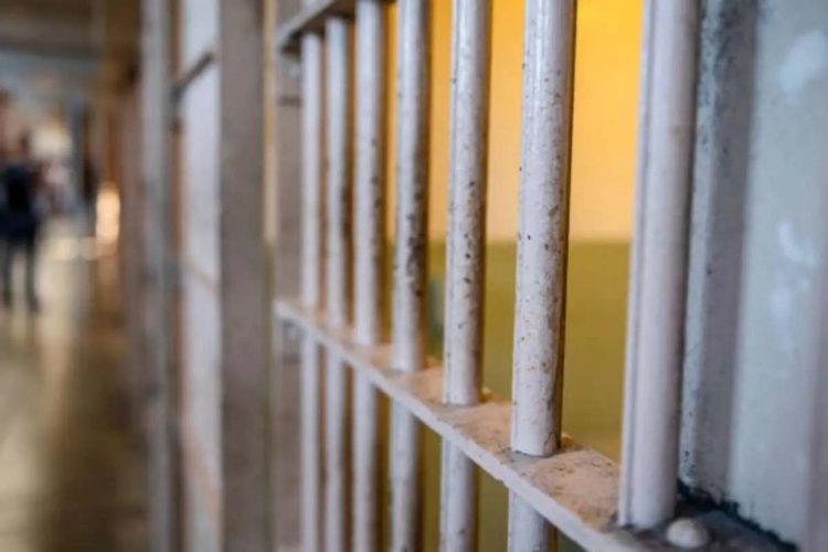Carceri italiane fuori controllo: cosa sta succedendo davvero