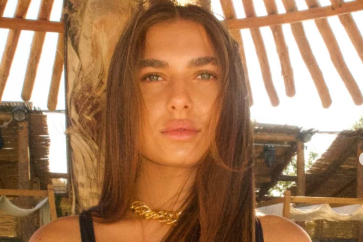 Chanel Totti, primo piano della figlia di Ilary e Francesco