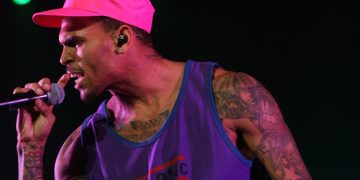 Chi è Chris Brown, il cantante tra successi mondiali e una lunga serie di vicende giudiziarie