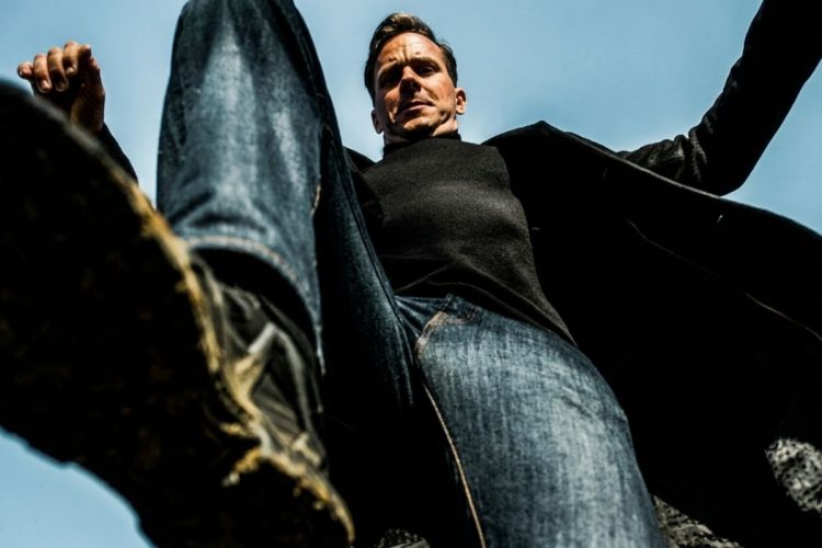 Citizen Vigilante arriva in Italia: il film rilanciato da Elon Musk divide il pubblico
