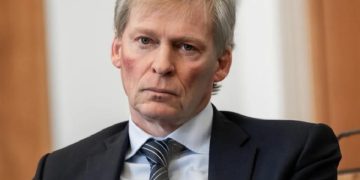 Claudio Zali si dimette dopo uno scandalo e l'apertura di un'inchiesta - nella foto, Zali