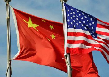 Bandiera degli Usa e della Cina