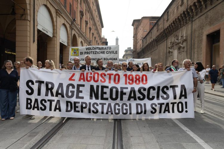 Corteo per il 45esimo anniversario della strage di Bologna
