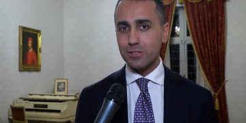 Luigi Di Maio si sposa: l'annuncio delle nozze con Alessia D'Alessandro