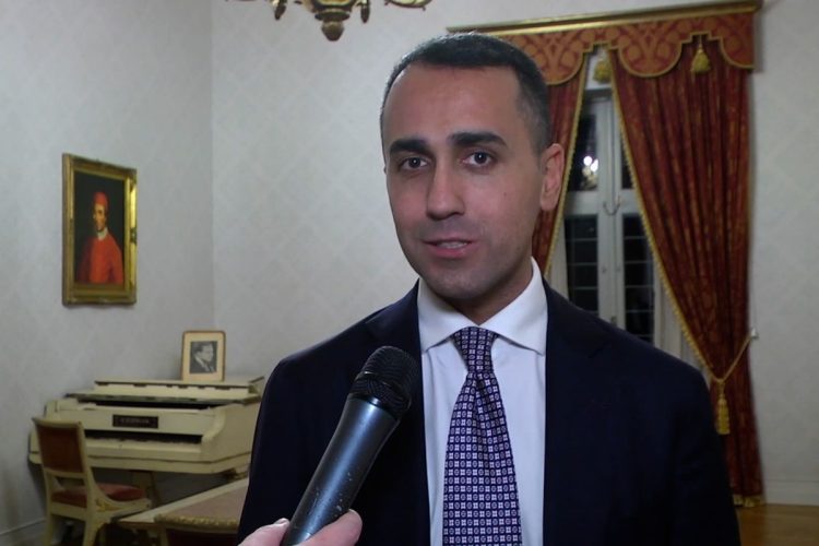 Luigi Di Maio si sposa: l'annuncio delle nozze con Alessia D'Alessandro