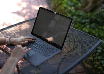 Windows prepara una nuova funzione chiamata "PC Insights", che permetterà all'assistente AI di analizzare le prestazioni del computer e suggerire possibili soluzioni ai problemi