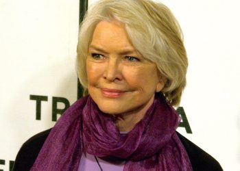 Ellen Burstyn 2009 Tribeca portrait. Venezia 2026: il secondo Leone d'Oro alla carriera va a Ellen Burstyn