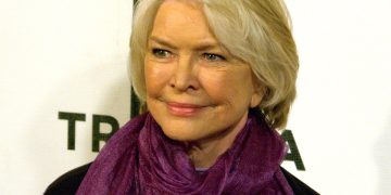 Ellen Burstyn 2009 Tribeca portrait. Venezia 2026: il secondo Leone d'Oro alla carriera va a Ellen Burstyn