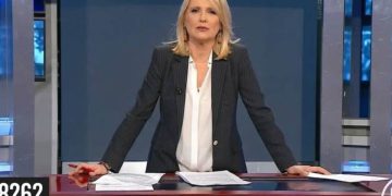 Federica Sciarelli in studio durante una puntata di Chi l'ha visto su Rai 3.