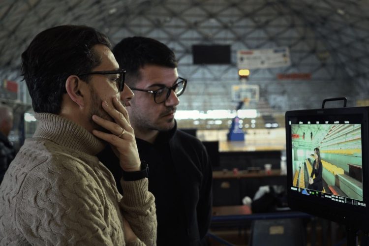 “Il Coach dei 2 Mondi” in anteprima mondiale al Giffoni Film Festival 2026: il documentario di Adriano Pantaleo racconta Antonio Petillo, il coach che cambia la vita dei ragazzi tra Napoli e l’Africa