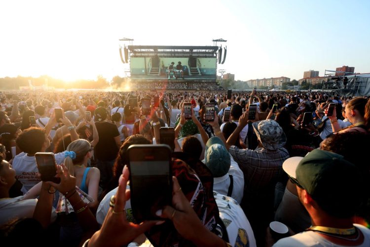 Il concerto di Bad Bunny a Milano