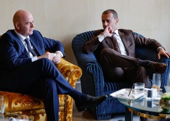 Il presidente della Fifa Gianni Infantino e il presidente della Uefa Aleksander Ceferin