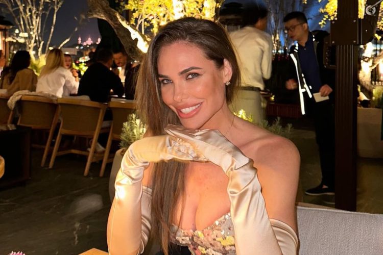 Ilary Blasi: “4 km di tapis roulant con aria condizionata, il minimo per restare in forma”