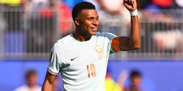 Kylian Mbappé (France) celebrates after scoring the 1-0 goal.jpg