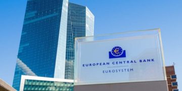 La Bce lascia i tassi al 2%