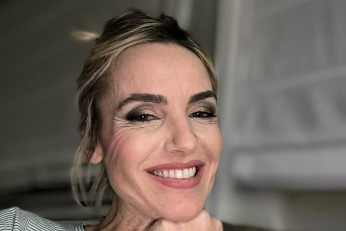 Primo piano della giornalista Laura Chimenti