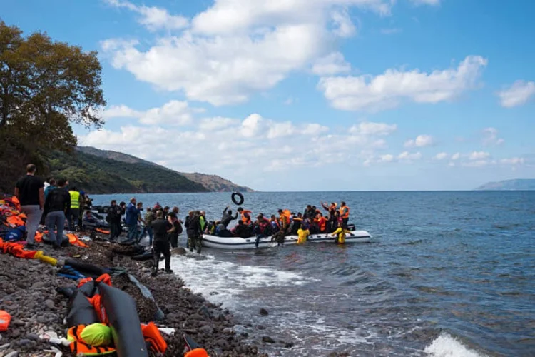Libia, intercettato gommone con 65 migranti sudanesi - nella foto, dei migranti