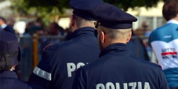 Polizia in paese. Macerata, due 17enni denunciati per furti incastrati dalle telecamere