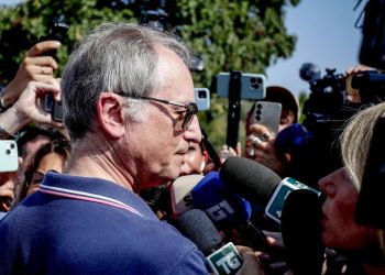 Mario Roggero al suo arrivo nel carcere di Bollate a Milano