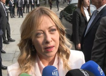 Meloni a Palermo per lo svelamento della Fiat Croma di Falcone