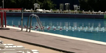 Mentana, fuga di cloro - nella foto, una piscina