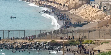 Migranti dal Marocco a Ceuta 31 luglio 2026 alanews.jpg