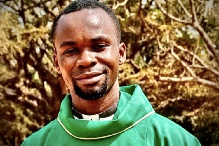 Repubblica Centrafricana, ucciso padre Monga: il sacerdote che costruiva la pace