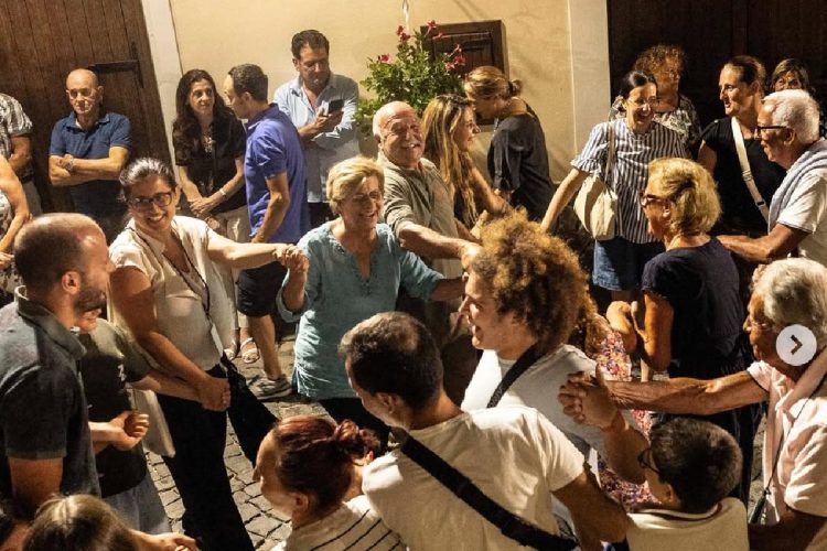 Cilento, processione per gli smarphone e l'AI - nella foto, alcuni partecipanti del Festival MicroCosmi
